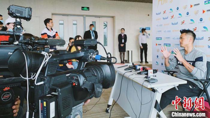 世界冠军林丹退役后继续