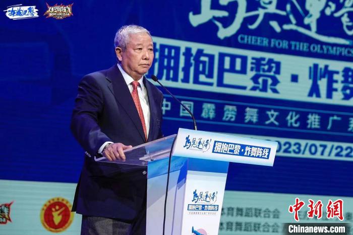 如皋首站开启“拥抱巴黎·炸舞阵线”霹雳舞推广