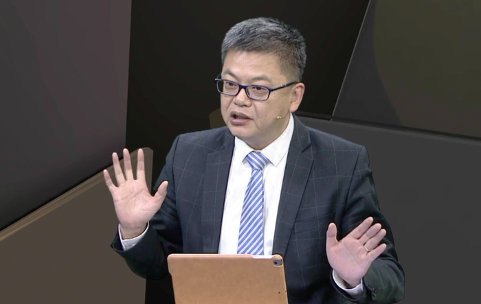 中国女篮险胜捷克晋级世界杯，宫鲁鸣战术调整