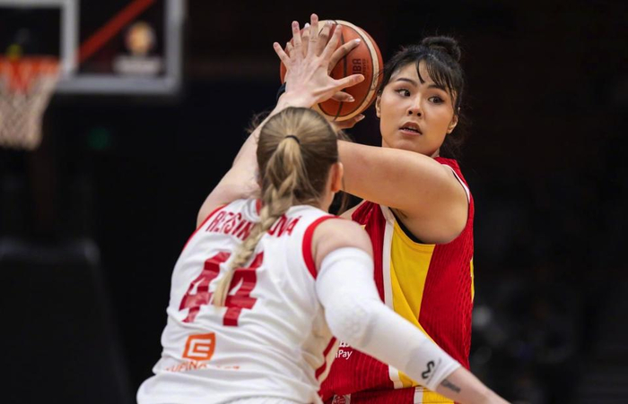 中国女篮险胜捷克晋级世界杯，宫鲁鸣战术调整