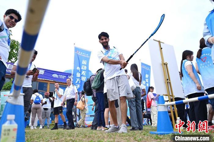 蓉欧大学生山地车赛开赛 国际高校选手共赴挑战